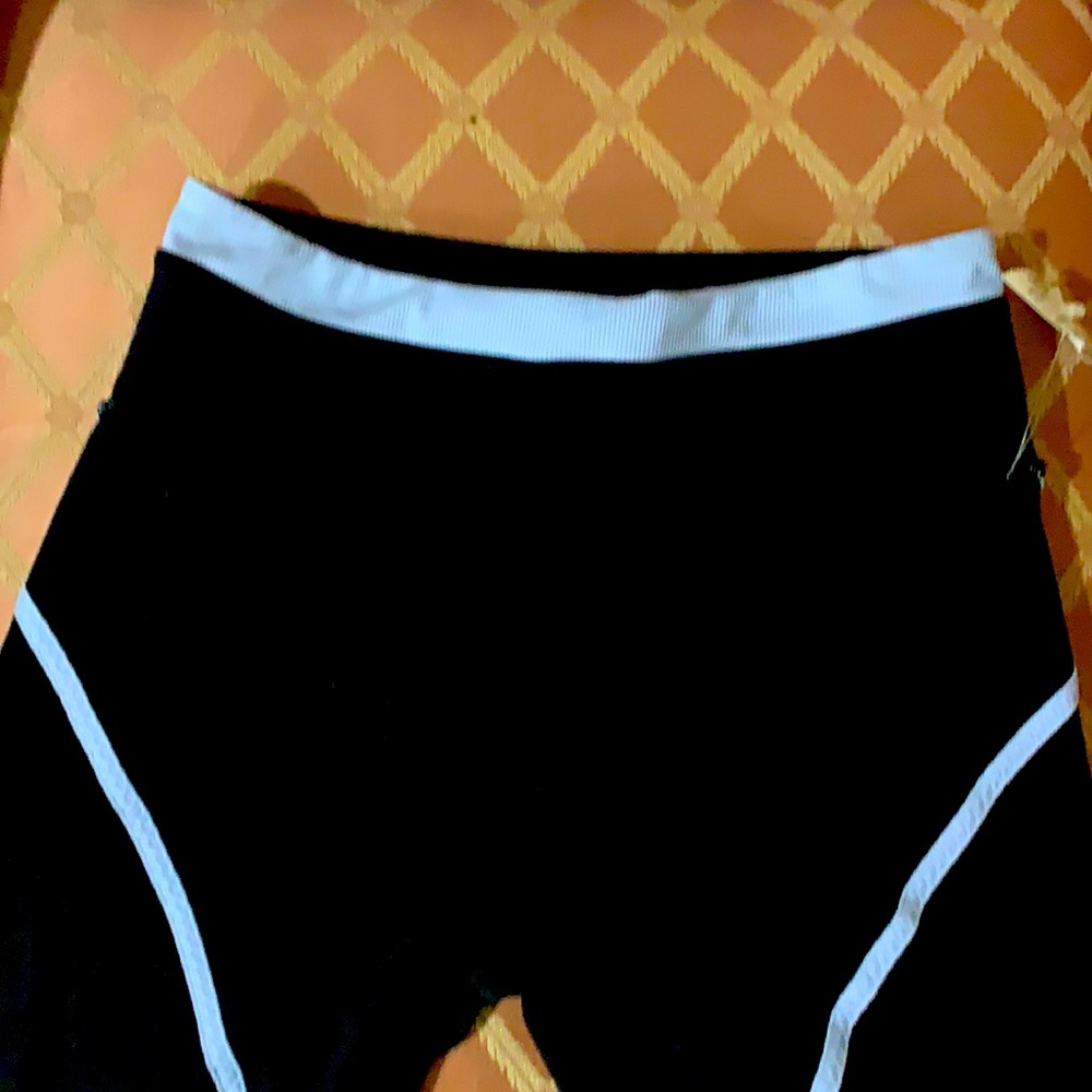 Lululemon active wear!l Length is 27 waist